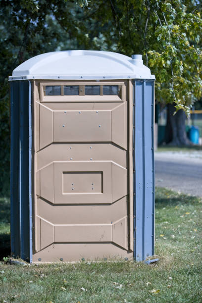 Best Portable bathroom rental  in Edgewood, OH